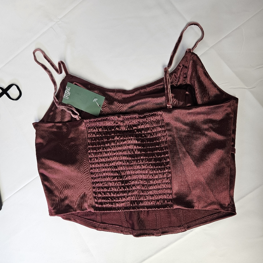 Wild Fable Small Black and Burgundy Satin‎ Camisole Tops - Picture 4 of 6